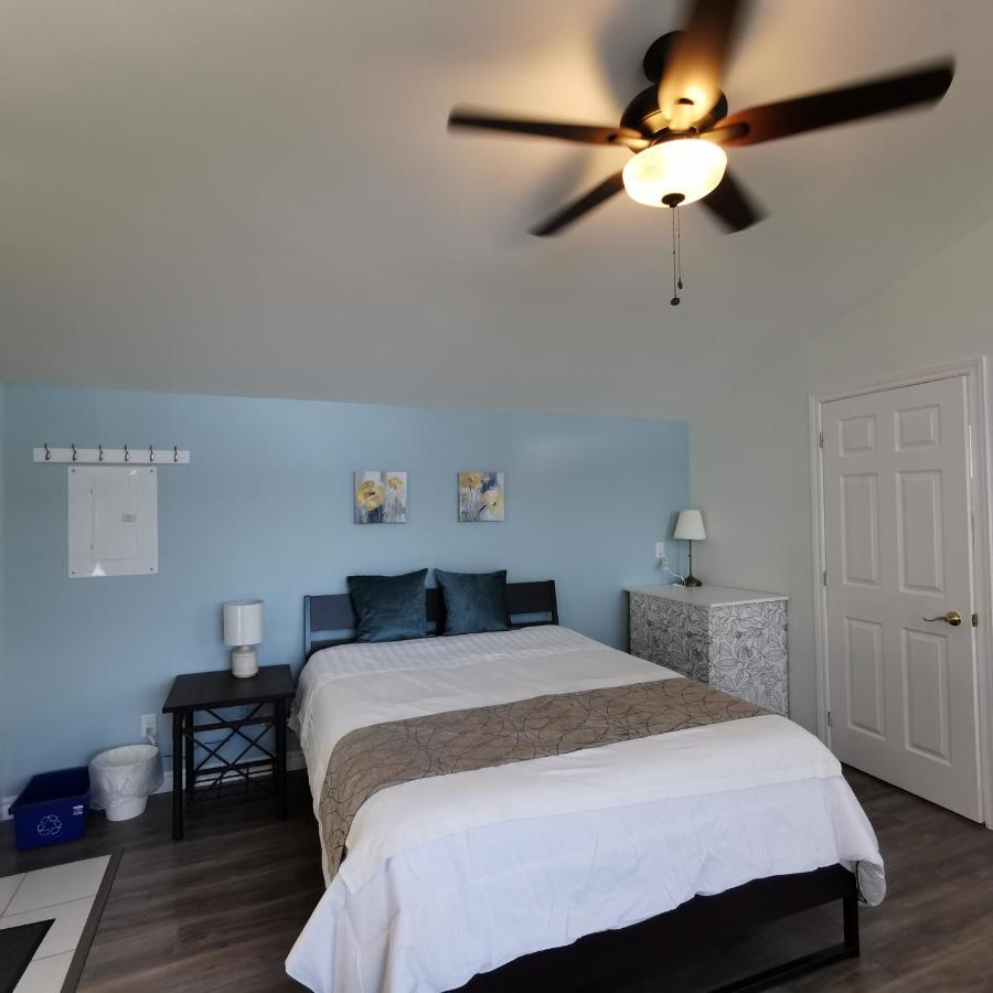 Knotty Pine Ocean Front Suite - Adults Only 인고니시 외부 사진