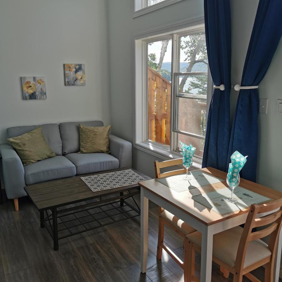 Knotty Pine Ocean Front Suite - Adults Only 인고니시 외부 사진
