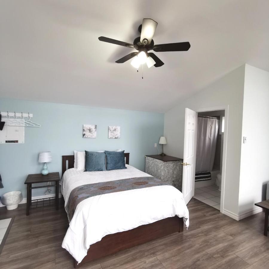 Knotty Pine Ocean Front Suite - Adults Only 인고니시 외부 사진