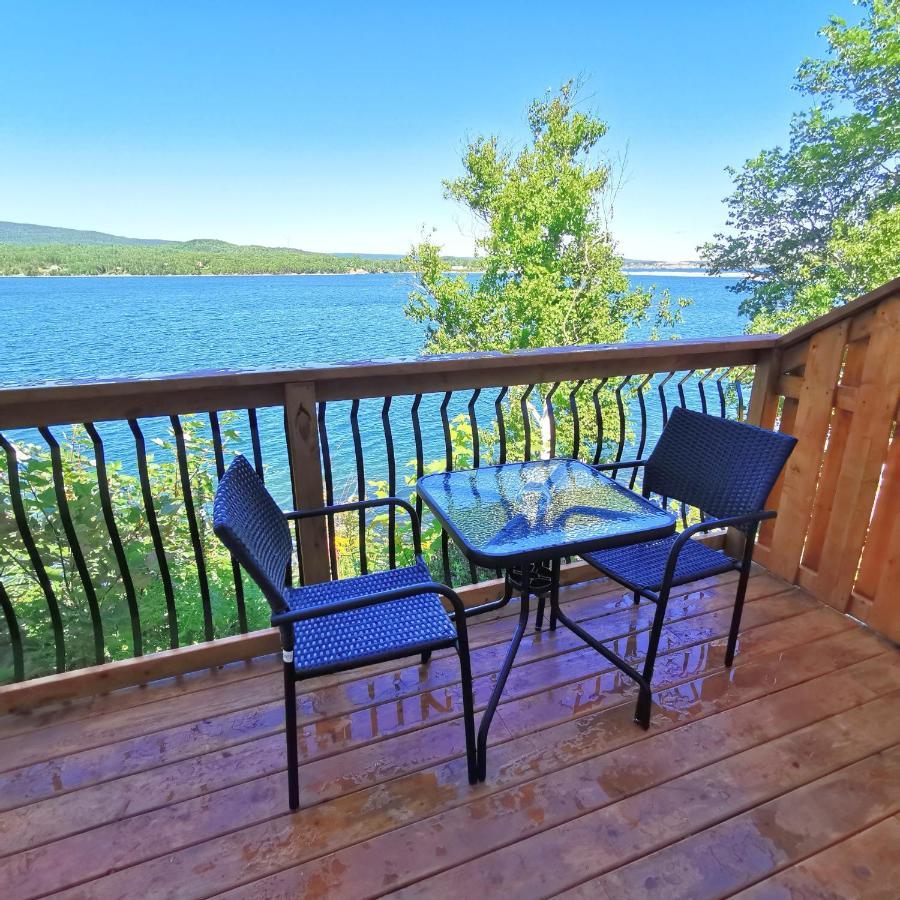 Knotty Pine Ocean Front Suite - Adults Only 인고니시 외부 사진