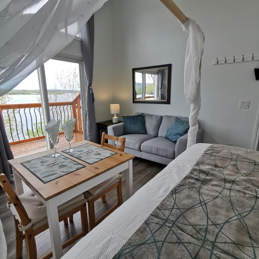 Knotty Pine Ocean Front Suite - Adults Only 인고니시 외부 사진