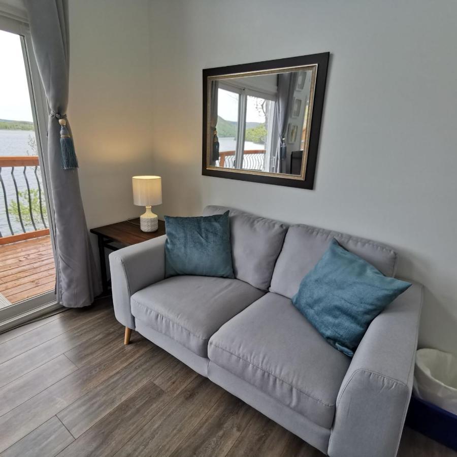 Knotty Pine Ocean Front Suite - Adults Only 인고니시 외부 사진