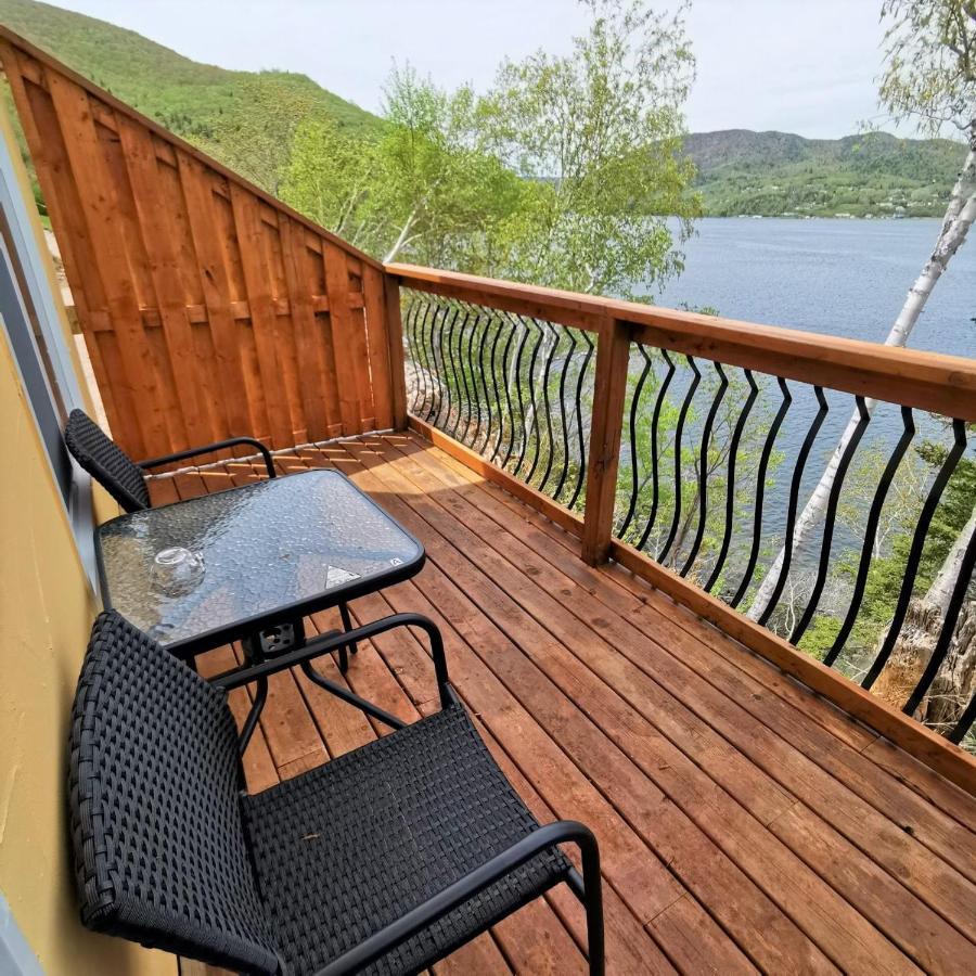 Knotty Pine Ocean Front Suite - Adults Only 인고니시 외부 사진