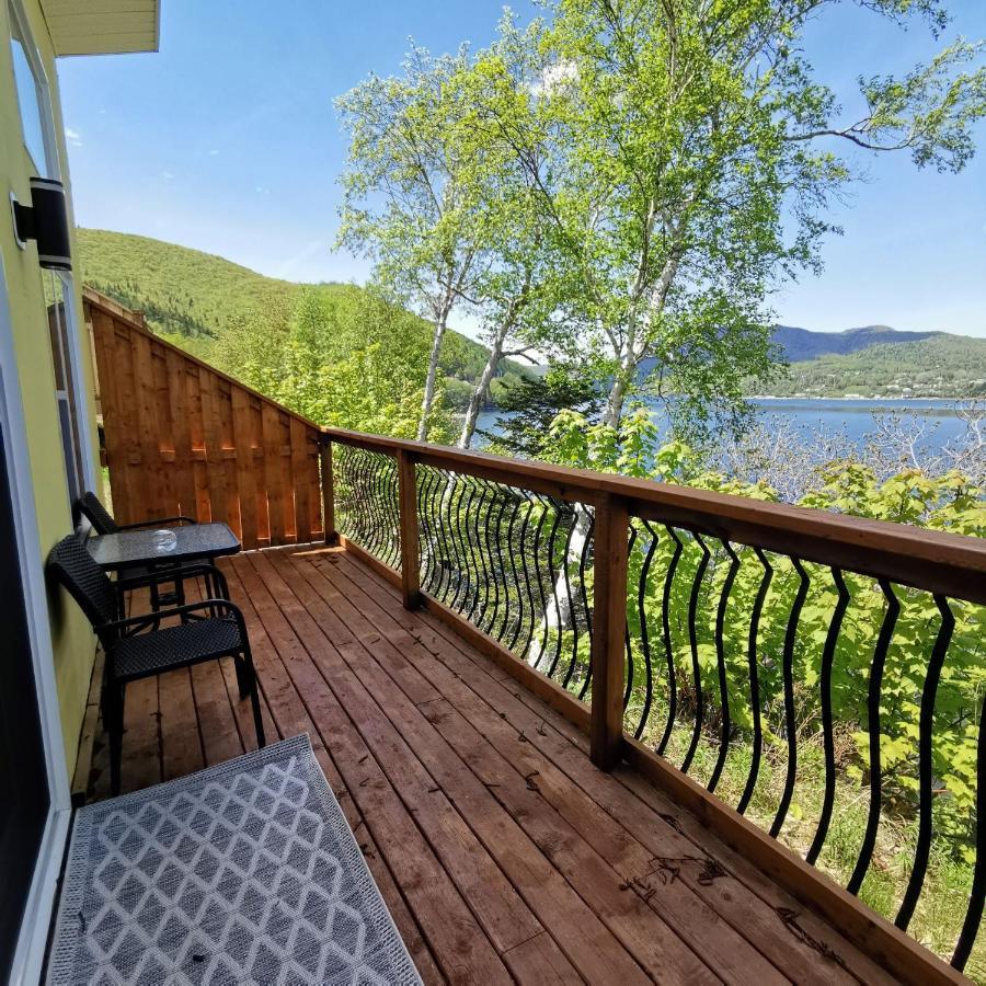 Knotty Pine Ocean Front Suite - Adults Only 인고니시 외부 사진