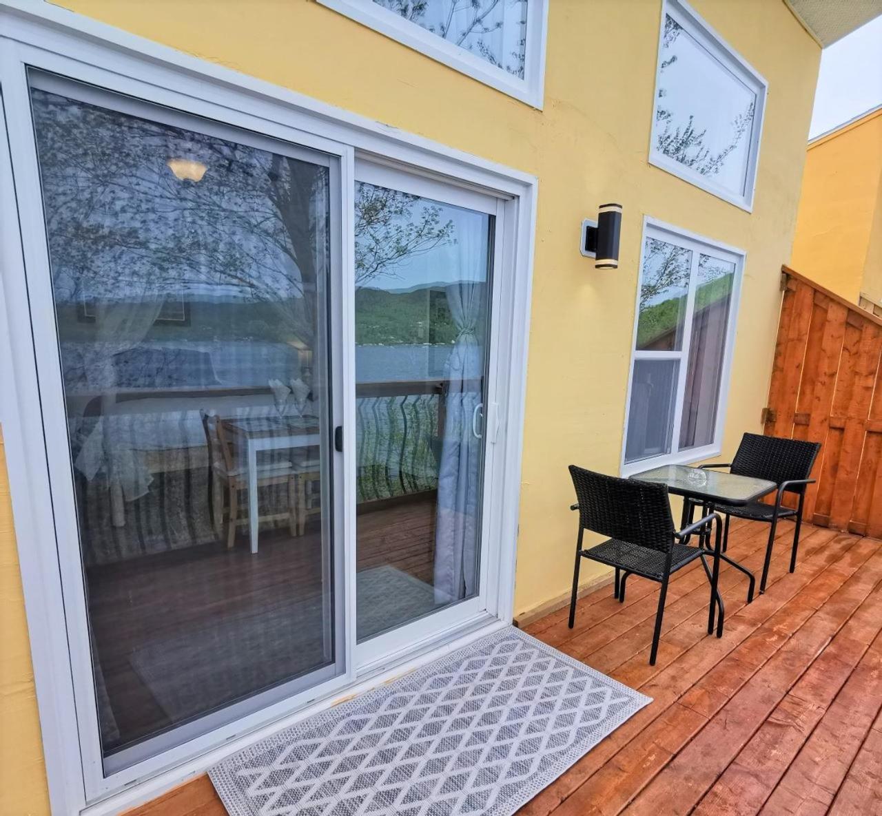 Knotty Pine Ocean Front Suite - Adults Only 인고니시 객실 사진