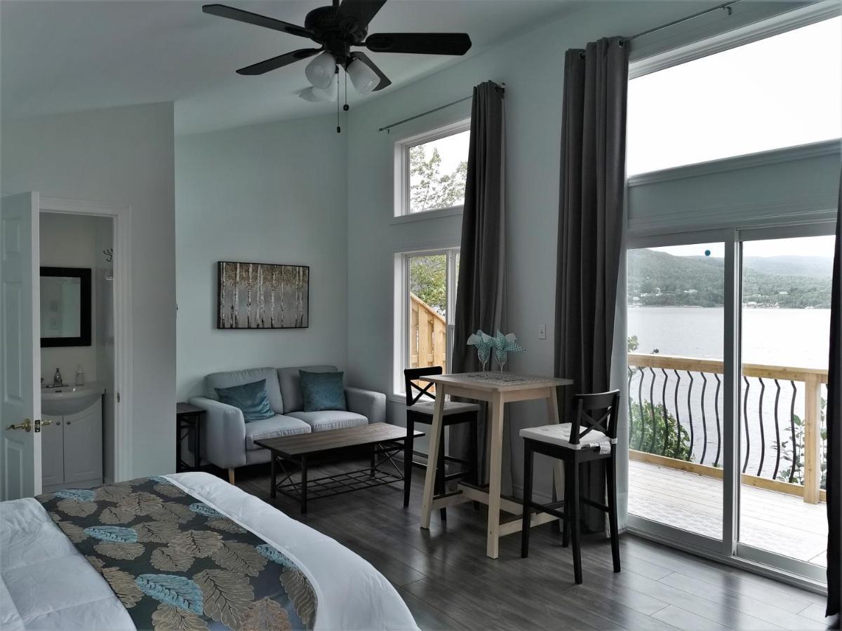 Knotty Pine Ocean Front Suite - Adults Only 인고니시 외부 사진